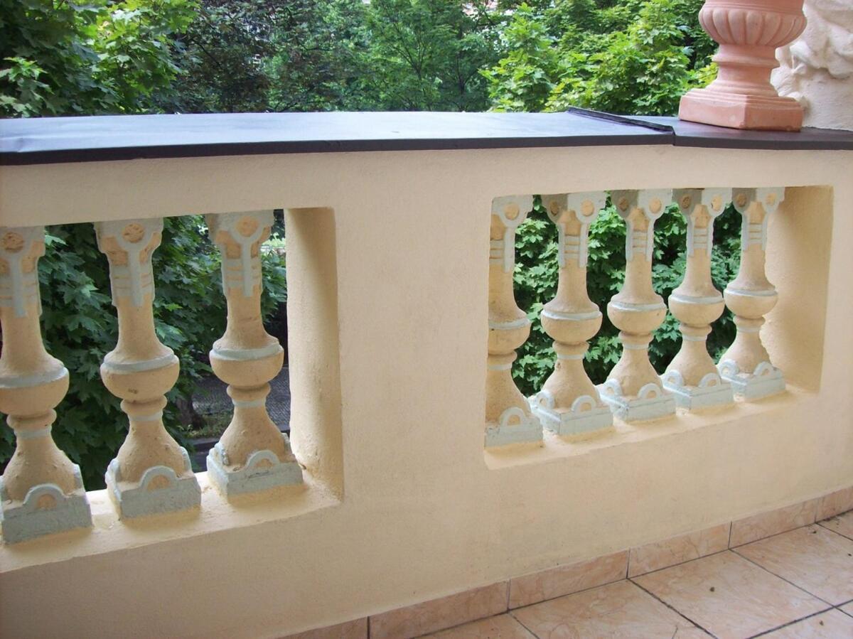 Art Nouveau Treasure *